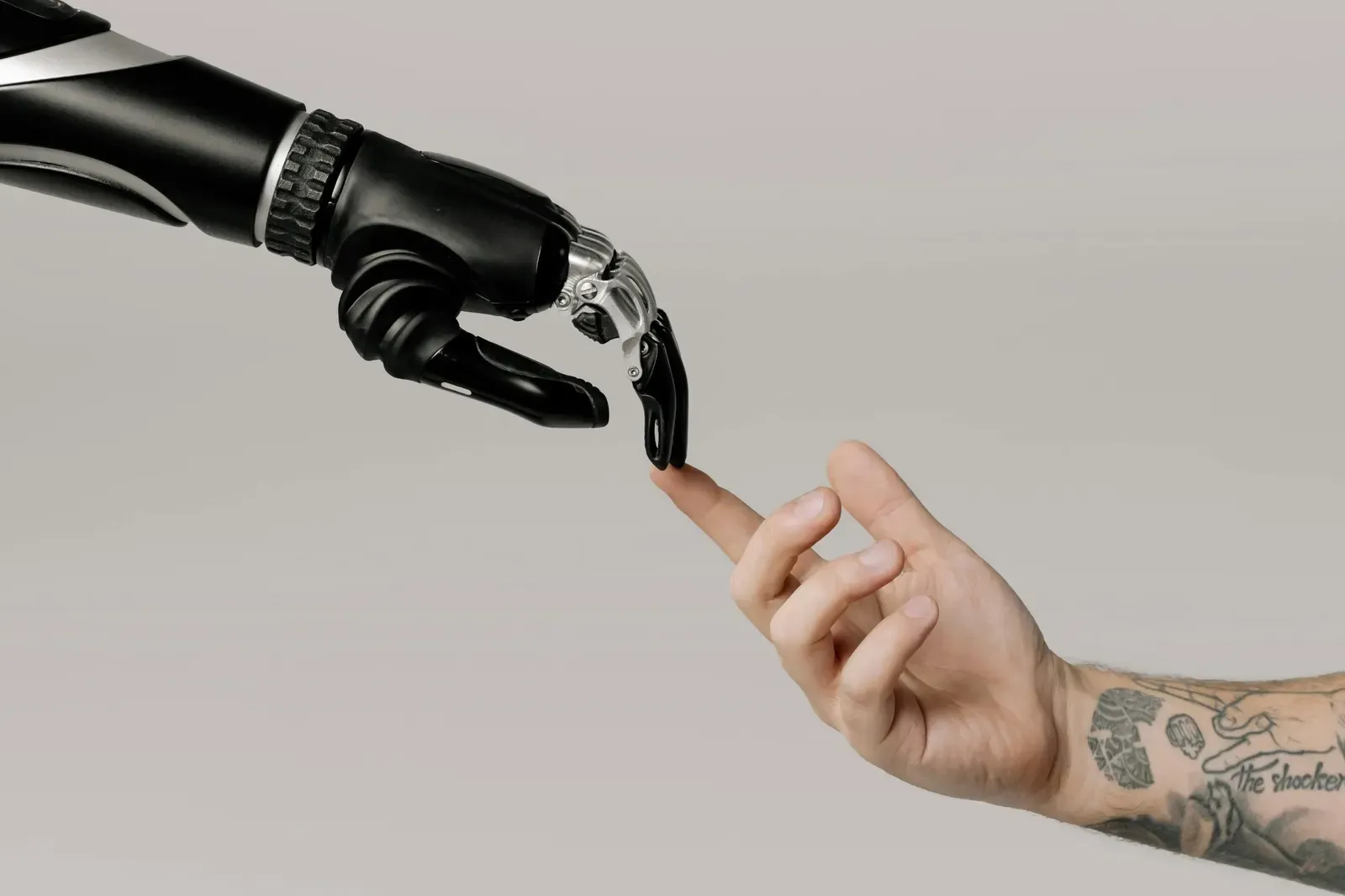 Hybrid AI & Human Agents: The Future of Customer Contact